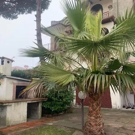 Casa Con Giardino Feriehus Lido delle Nazioni
